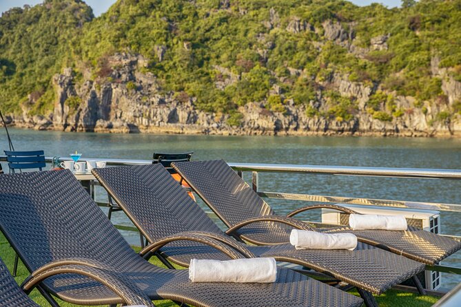 Full-day Explore Halong Bay on Cruise - Sung Sot Cave: the day’s biggest stop