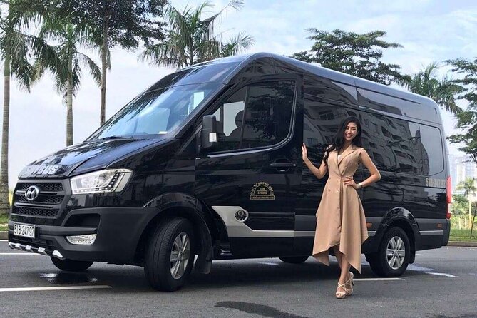 Full-Day Halong Bay Cruise with Limousine Pickup - Group size, pace, and the feel of the cruise