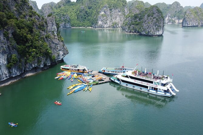 Full Day Sea Star Cruise to Lan Ha-Ha Long Bay Viet Hai village - A full day that joins two sides of Cat Ba