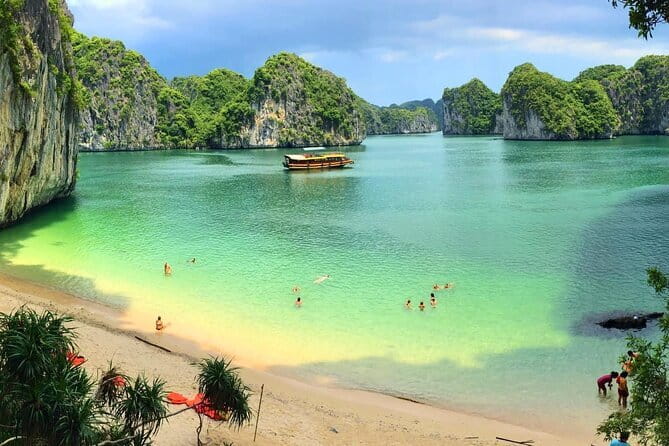 Full Day Sea Star Cruise to Lan Ha-Ha Long Bay Viet Hai village - Lunch with Cat Ba seafood