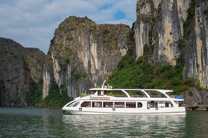 Full day Tour Explore Halong Bay - Sundeck music and the final hour on board