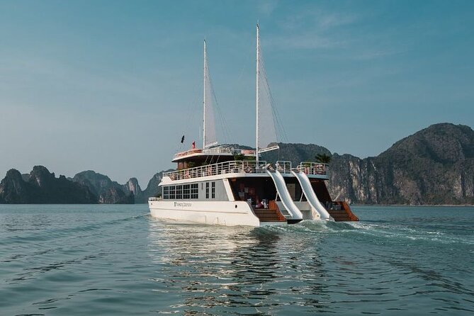 Full Day Tour Halong Bay on Premium Cruise Starting from Hanoi - Luon Cave by kayak or bamboo boat