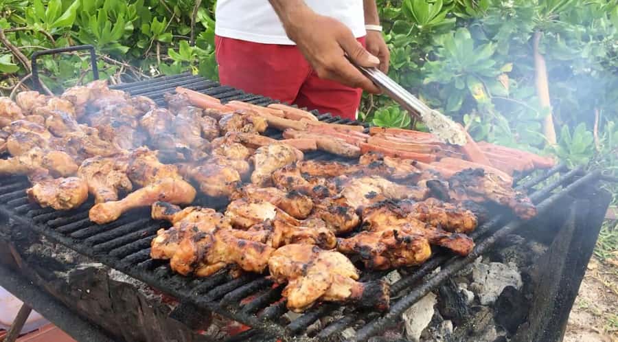 Grand Bay: Catamaran Cruise to Flat Island with BBQ Lunch - Reaching Île Plate, the flat island of the north