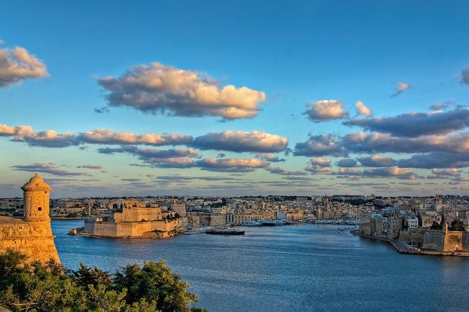 Grand Harbour & Marsamxett harbour cruise guided tour including transport - Why Malta’s harbors are the real star