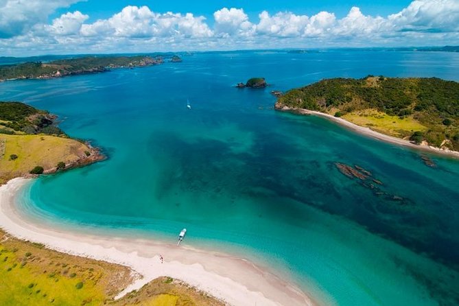 Group tour to Bay of Islands return from Auckland - The island stop at Otehei Bay