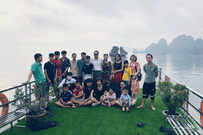 Ha Long Bay 1 Day 6 hour-Cruise with kayaking, Cave visiting & Swimming - Why this day trip works for first-time visitors