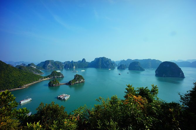 Ha Long Bay 1 Day Tour - Lunch with the limestone islands outside the window