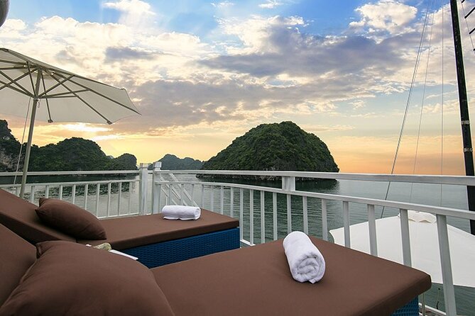 Ha Long Bay 2 Days 4 Star - Why Bai Tu Long Bay is worth two days