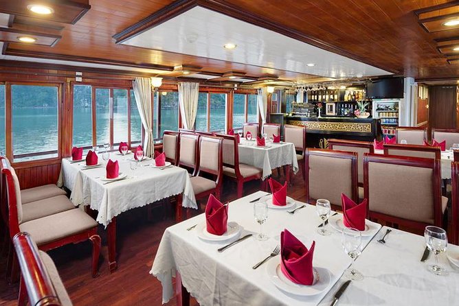 Ha Long Bay 2D1N on a 3-Star Cruise - Meals, service, and the human side of the cruise