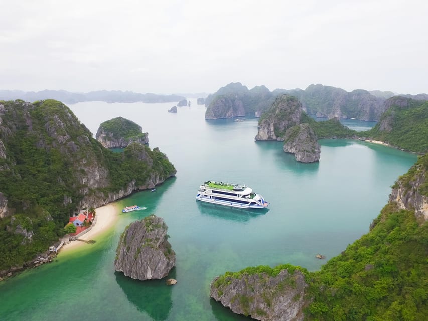 Ha Long Bay 8 hours daily tour on LA CASTA DAILY CRUISE - A buffet that adds real value