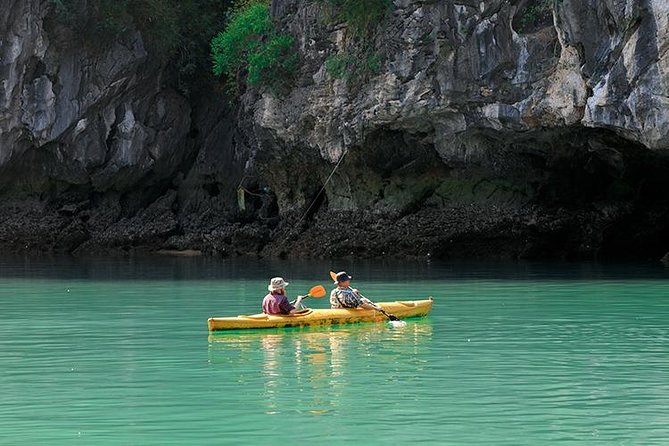 Ha Long Bay Cruise 1 Day Tour : Kayaking, Swimming, Hiking &Lunch - Hang Luon by Kayak, Sampan, or Sundeck