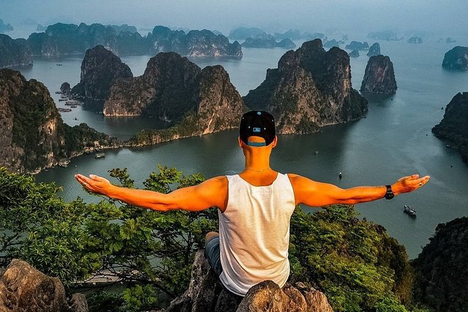 ️ Ha Long Bay Instagram Tour: Most Famous Spots (Private & All-Inclusive) - Hang Luon Cave and the kayaking portion