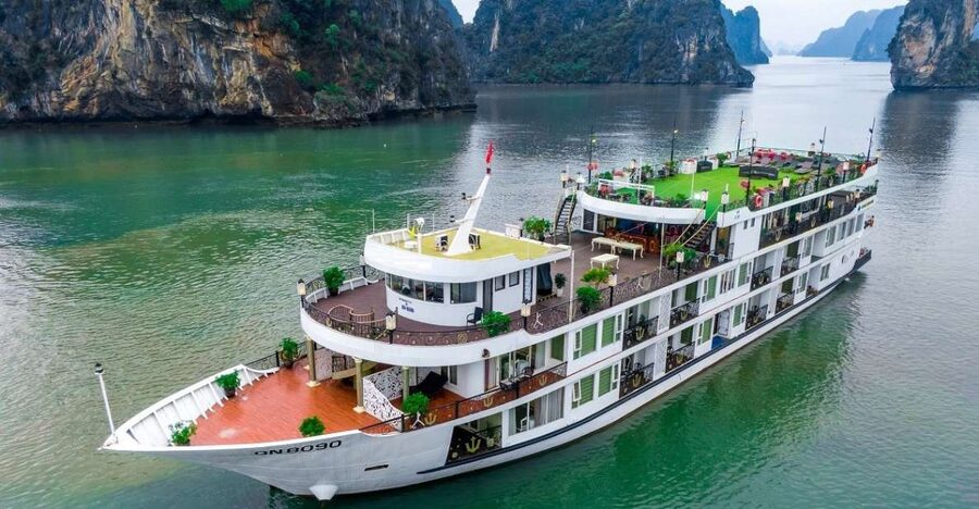 Ha Long Bay: Luxury Cruise 2-Day With All Activities & Guide - Hanoi to the harbor: an early start with a long payoff