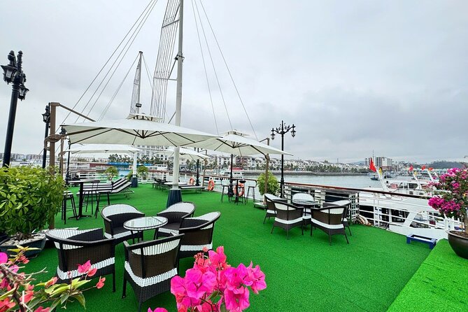 Ha Long Bay Luxury Day Cruise with Buffet Lunch, Caves & Kayaking - Hang Luon by kayak or bamboo boat