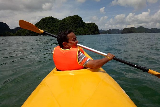 Ha Long Bay Six Hours Trip Kayaking & Swimming on Beach - Surprising Cave and the Bo Hon archipelago