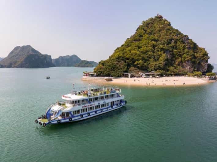 Ha Long: Half Day Cruise with Lunch, Kayaking, and Swimming - Sung Sot Cave and the walk at Bo Hon Island