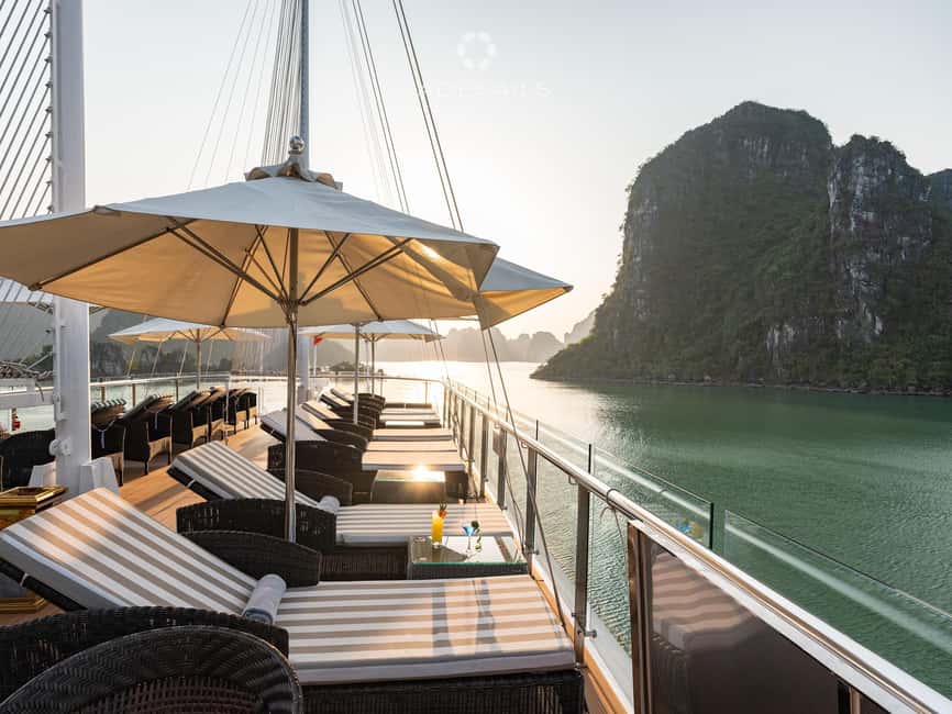 Ha Long–Lan Ha Luxury Yacht Day Cruise from Hanoi - Buffet lunch with seafood and familiar choices