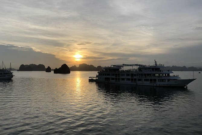Ha Noi - Ha Long Bay By Private Car - The 8:00 a.m. pickup in Hanoi