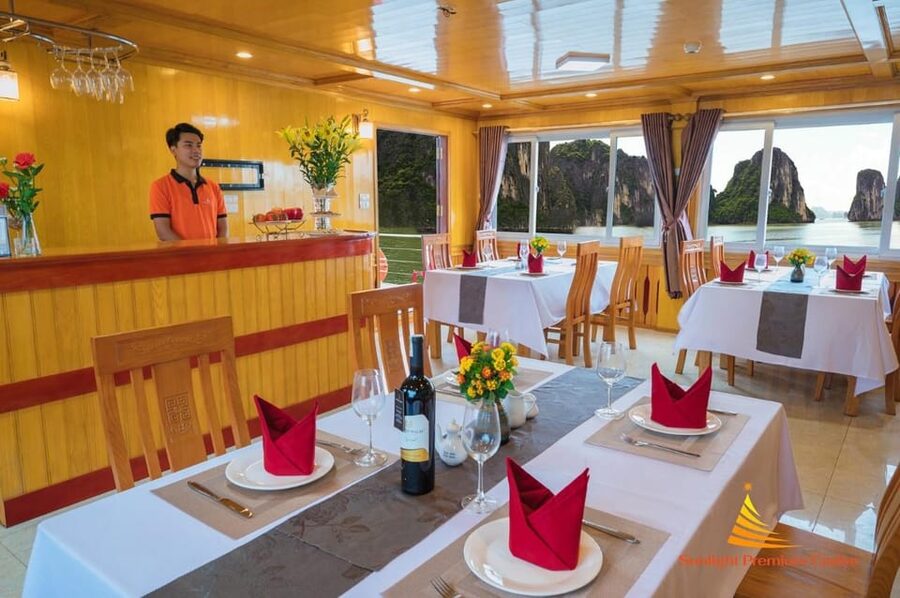Ha Noi: Lan Ha Bay luxury cruise with private bancony, meals - Cooking class, dinner, and squid fishing