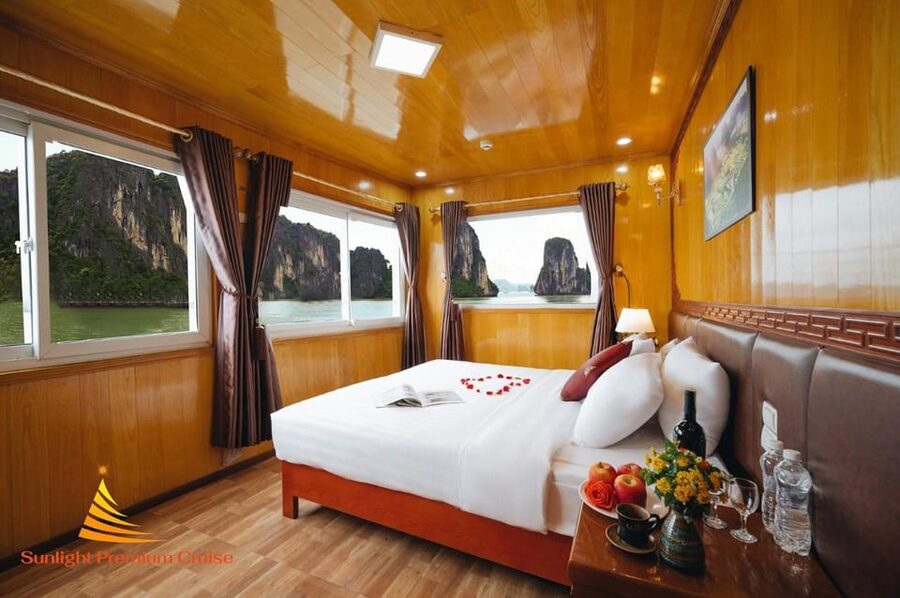 Ha Noi: Lan Ha Bay luxury cruise with private bancony, meals - Who will enjoy this cruise most