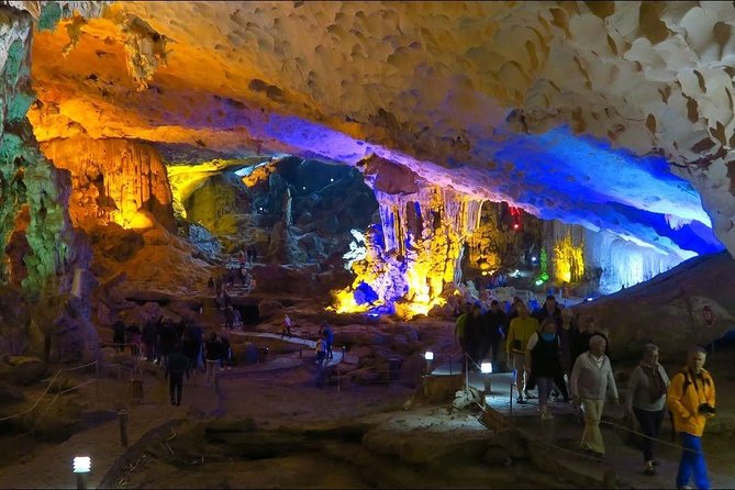Half Day Explore Halong Bay With Lunch, Sung Sot Cave, Titop Island and Kayaking - What this Ha Long Bay cruise really offers