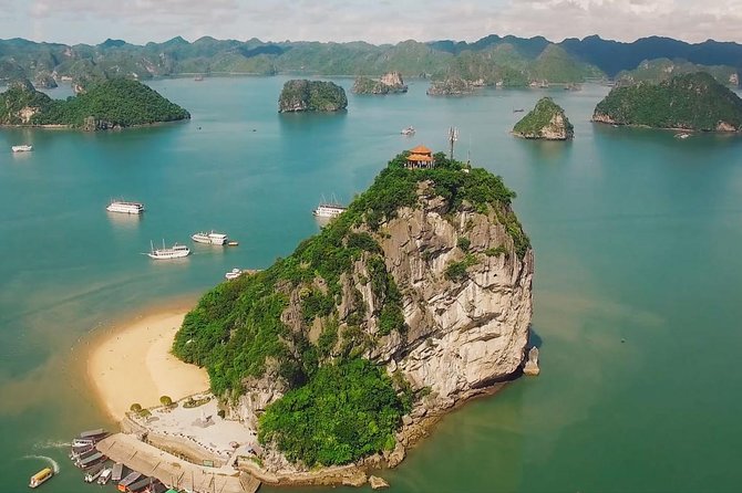 Half Day Explore Halong Bay With Lunch, Sung Sot Cave, Titop Island and Kayaking - Crowds, group size, and guide quality