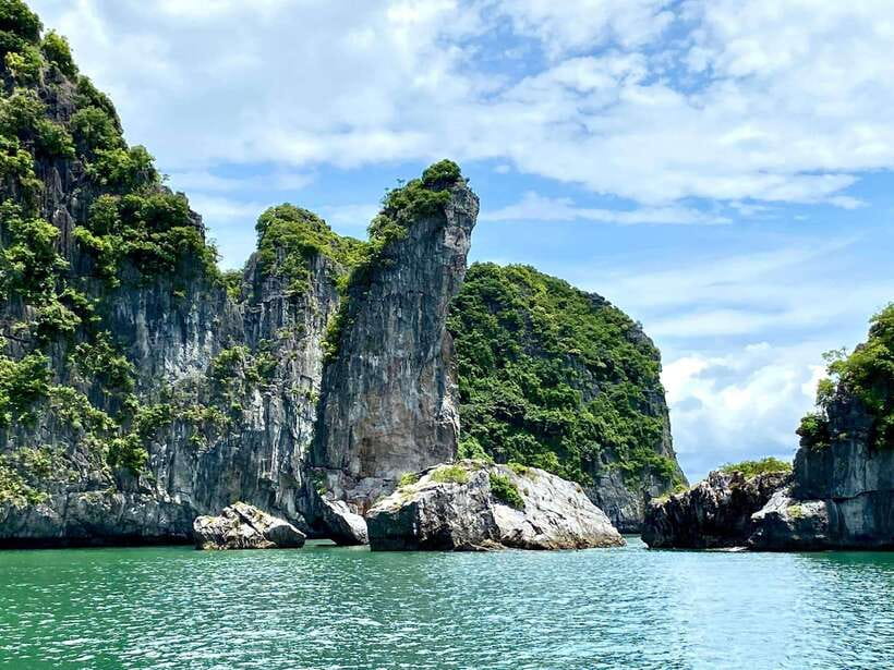 Half day Lan Ha Bay excursion ( 4 hours ): Kayaking, Snorkel - Why Lan Ha Bay makes a better short trip