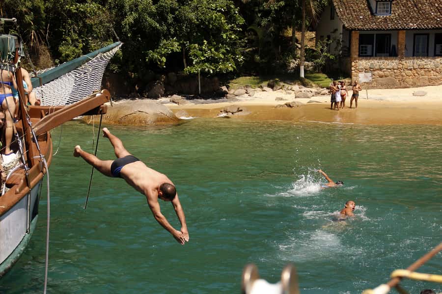 Half-Day Schooner Cruise and Snorkeling in Paraty Bay - Setting out from Paraty’s Tourism Pier