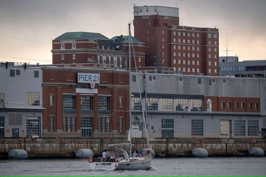 Halifax: Best of Halifax Harbour Tour - What the sailing actually feels like