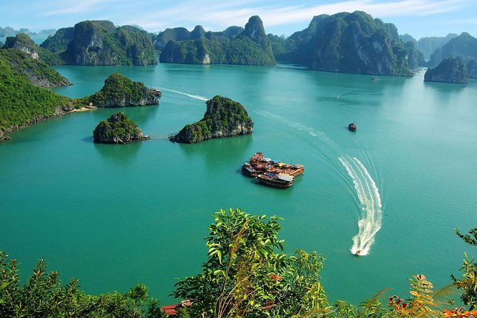 Halong 2 days 1 night with Cozy Classic Cruise from Hanoi - Settling into a private cabin