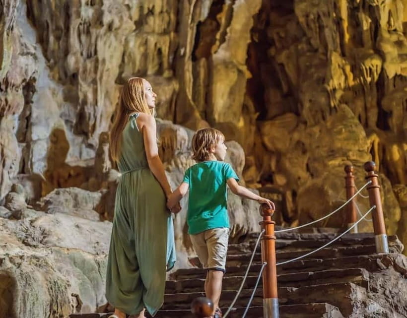 Halong 6 Hours Cruise: Kayak, Cave, Lunch, Beach & Island - Lunch with the limestone islands outside