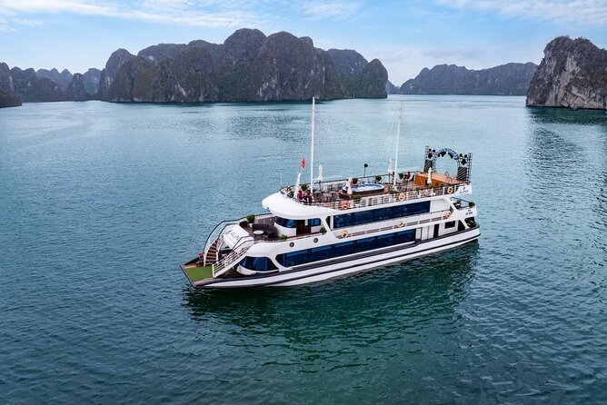 Halong and Bai Tu Long Luxury Day Escape - Luon Cave by kayak or bamboo boat