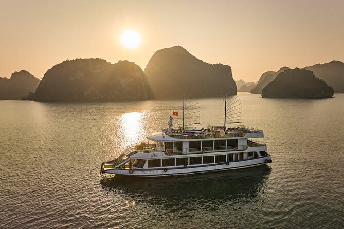 Halong Bay 1 Day Luxury Small Group Tour - Hanoi pickup and the long road to Tuan Chau Harbour