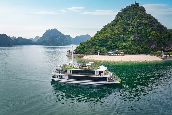 Halong Bay 1 Day Luxury Small Group Tour - Fruit, snacks, and the return to Hanoi