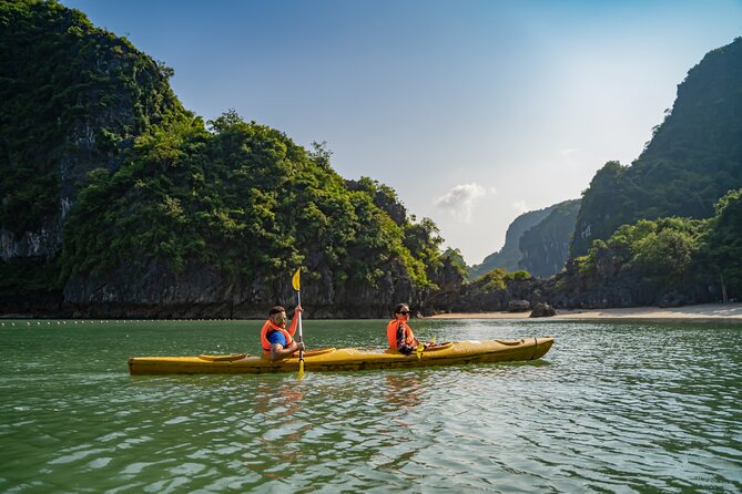 Halong Bay 2-Day Deluxe Cruise Tour including Kayaking and Cooking Demonstration - A Vietnamese cooking lesson before returning