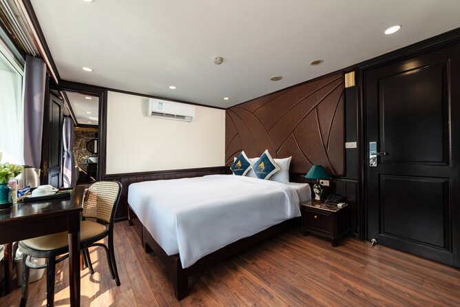 Halong Bay 2 Days 1 Night - AMANDA CRUISE 5-star - Checkout, foot bath, and the early lunch