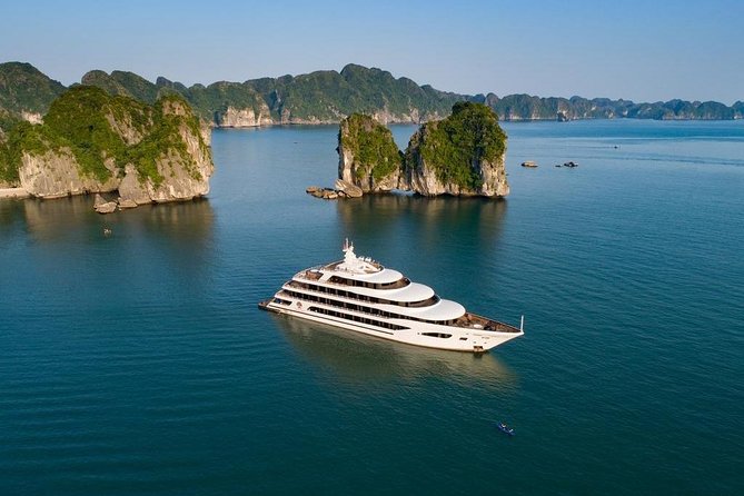 Halong Bay 2 Days 1 Night Cruise - The Hanoi pickup and three-hour ride