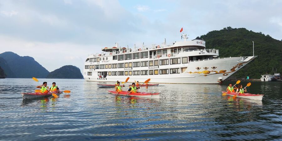 Halong Bay: 2D1N 5-Star Starlight Cruise - Sunset, mini golf, and the evening onboard