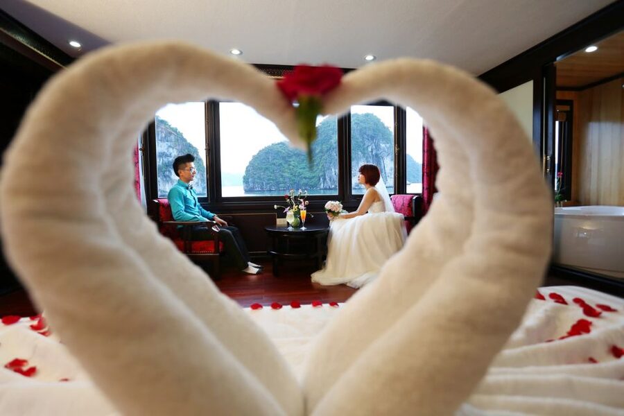 Halong Bay: 2D1N 5-Star Starlight Cruise - Practical preparation for two days onboard