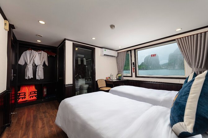 Halong Bay 2D1N on Amanda Halong Cruise 5 Star| Amanda Cruises - Getting to Tuan Chau Harbour