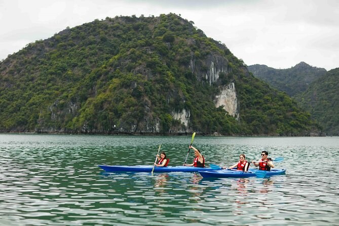 Halong Bay 3-day trip with Luxury Cruise - Food and service onboard