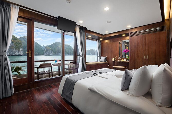 Halong Bay 3-day trip with Luxury Cruise - Kayaking, bamboo boats, swimming, and caves