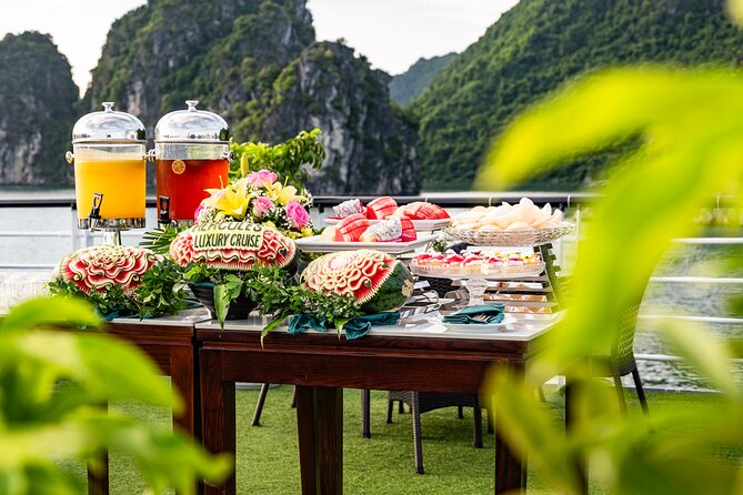 Halong bay 5star Cruise Day Trip: Buffet lunch & Limousine bus - Cruising Ha Long Bay over lunch