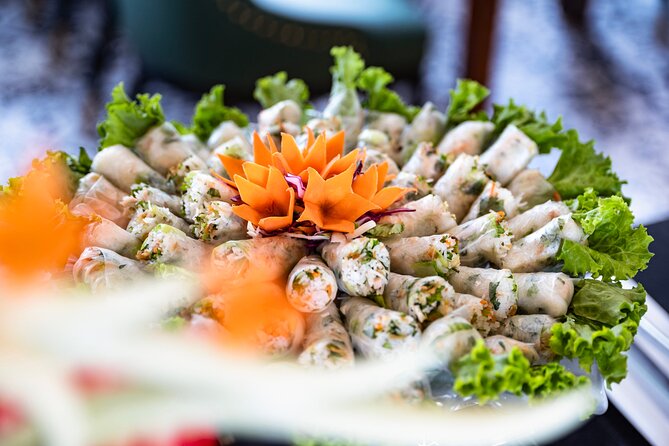 Halong bay 5star Cruise Day Trip: Buffet lunch & Limousine bus - What the $35 price really includes