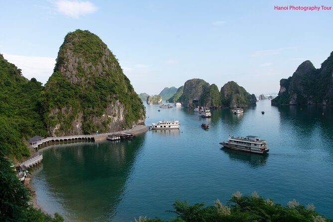 Halong Bay 6 Hours Cruise with Buffet, Sung Sot, Luon Cave, Titop - Hon Ga Choi Island and the famous twin rocks