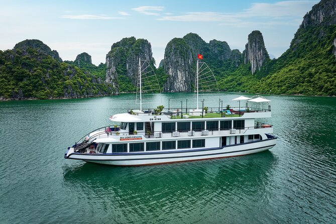 Halong Bay and Cave Full-Day Cruise,Lunch,Island,Beach from Hanoi - Sung Sot Cave and its huge chambers