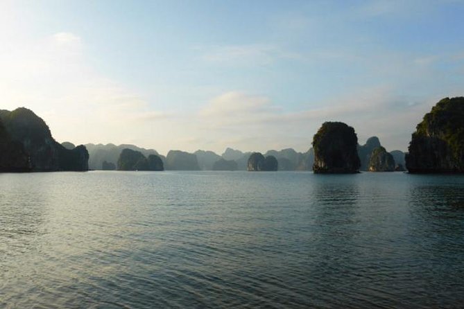 Halong Bay and Lan Ha Bay from Cat Ba Island: Cruise and Kayak Tour - Cua Van Floating Village in 30 minutes