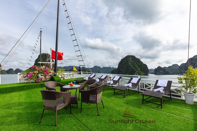 Halong bay Boutique Cruise 2D/1N tour: Kayaking, swimming, Titop island & cave - Dinner, cooking, and an evening on board