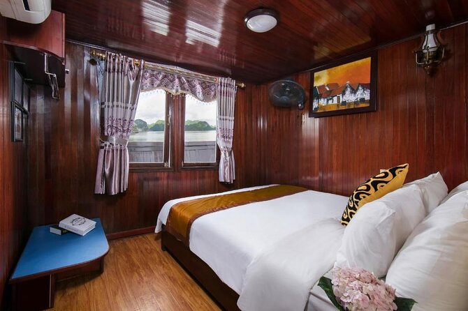 Halong Bay Budget Cruise 2 Days 1 Night Tour from HANOI - What the bay is really like