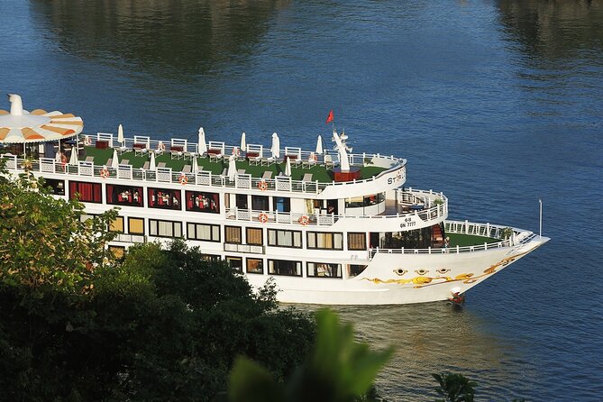 Halong Bay Cruise 3D2N - Kayaking Explorer & Round-trip transfer from Hanoi - Day 3: Sung Sot Cave and the return to Hanoi